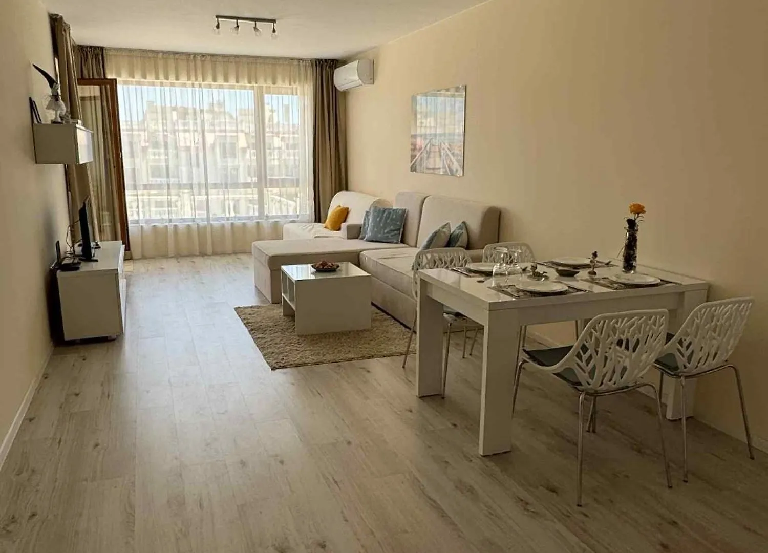South Bay Beach Studio 2 Varna